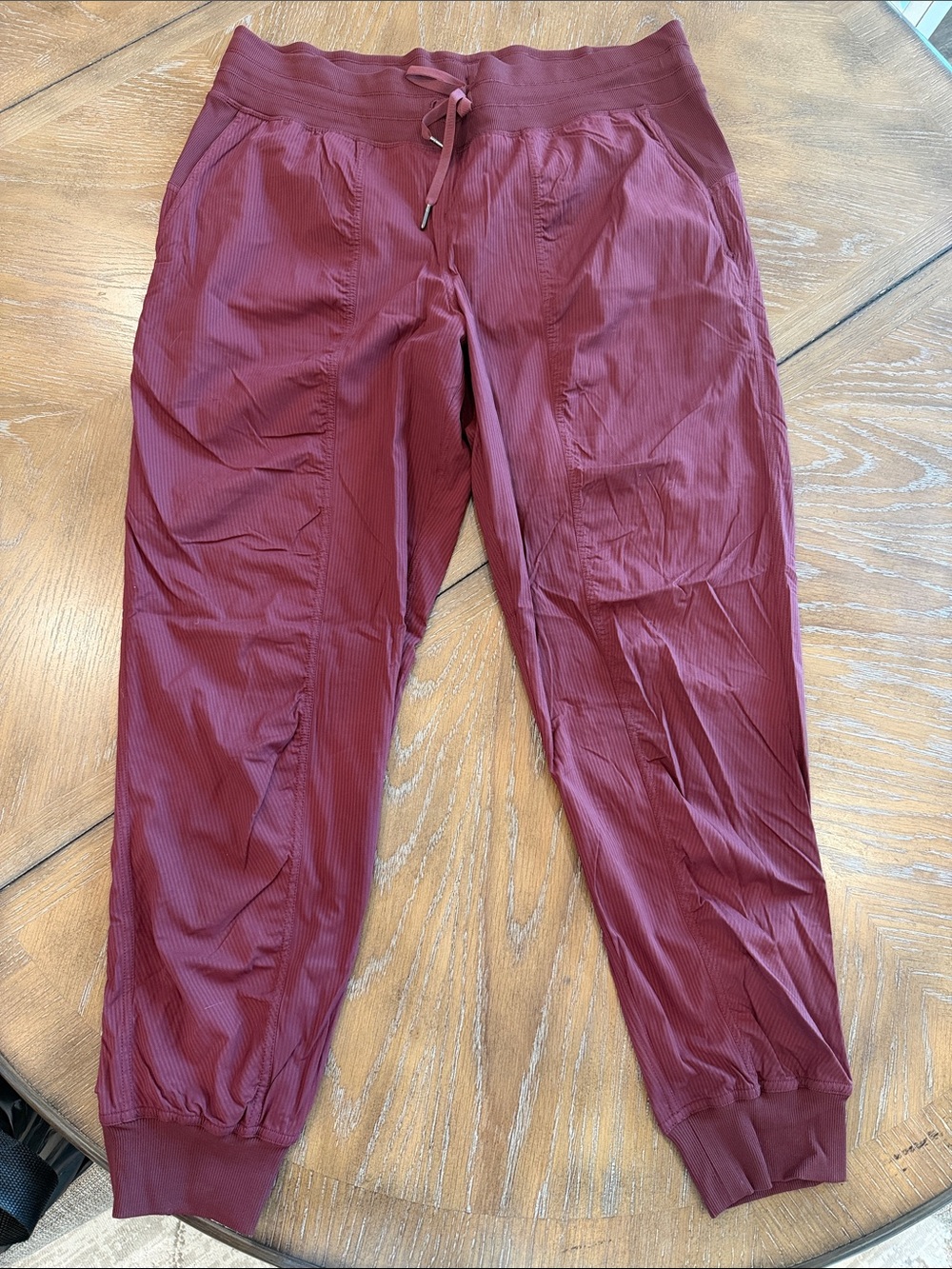 lululemon athletica Women's Burgundy Drawstring Joggers